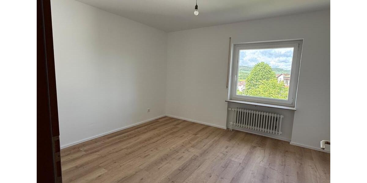 Etagenwohnung Lauda-Königshofen Königshofen - 3 Zimmer, 81 m&sup2;, 847&euro; | Angebot:26548674