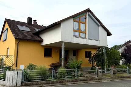 Wohnung Emskirchen - 4 Zimmer, 129 m&sup2;, 995&euro; | Angebot:27042595