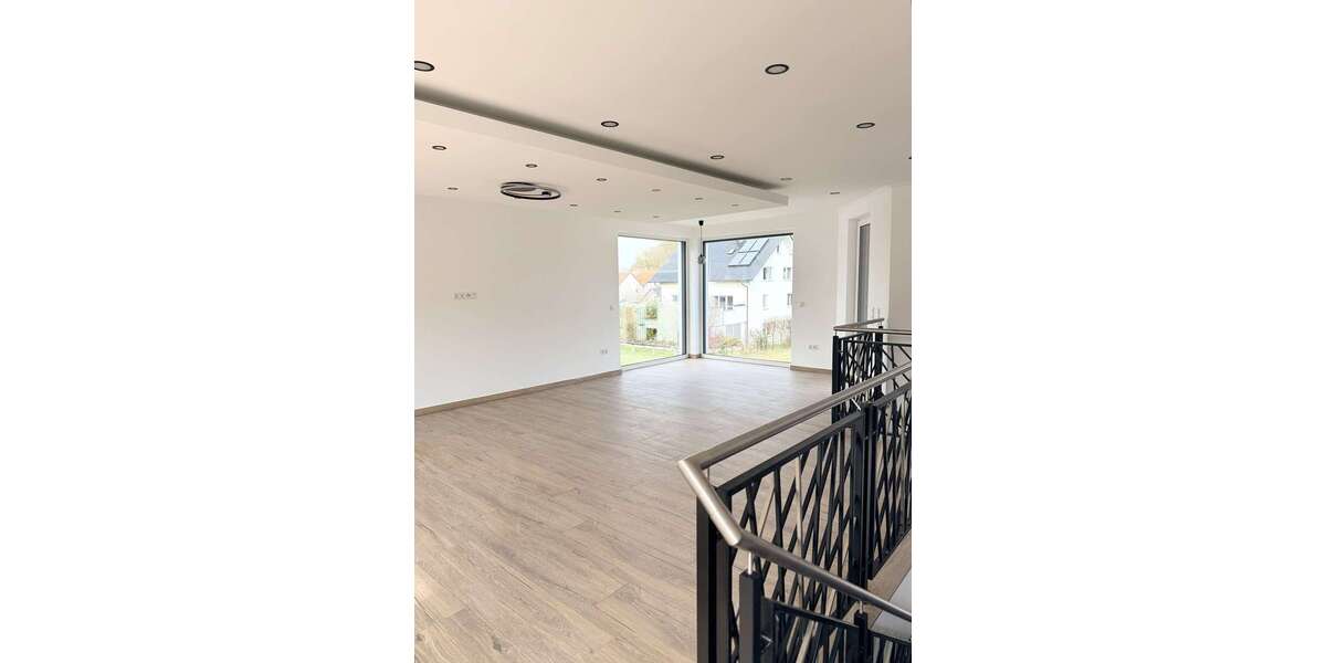 Einfamilienhaus Warburg - 5 Zimmer, 230 m&sup2;, 2.050&euro; | Angebot:25914691