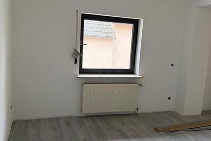 Zu Vermieten eine Sanierte 3 Zimmer Wohnung in Hungen- Nonnenroth 3 zimmer