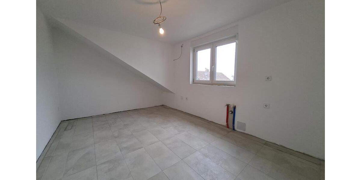 Dachgeschoßwohnung Büren - 3 Zimmer, 100 m&sup2;, 800&euro; | Angebot:23245154