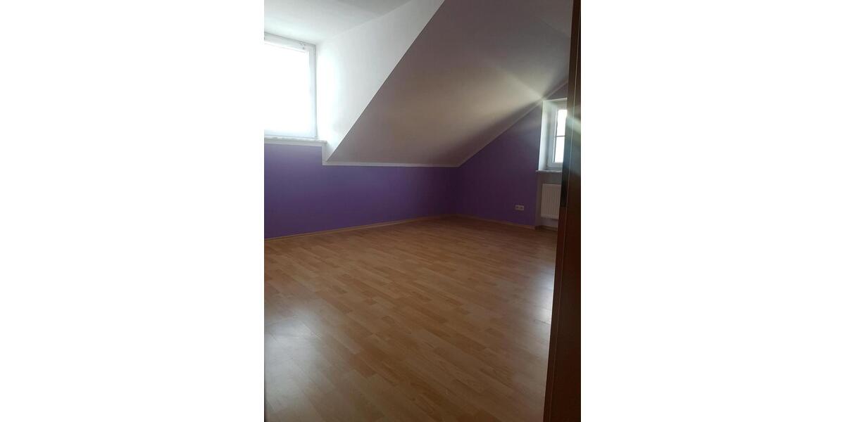 Dachgeschoßwohnung Walderbach - 4 Zimmer, 120 m&sup2;, 750&euro; | Angebot:26706098