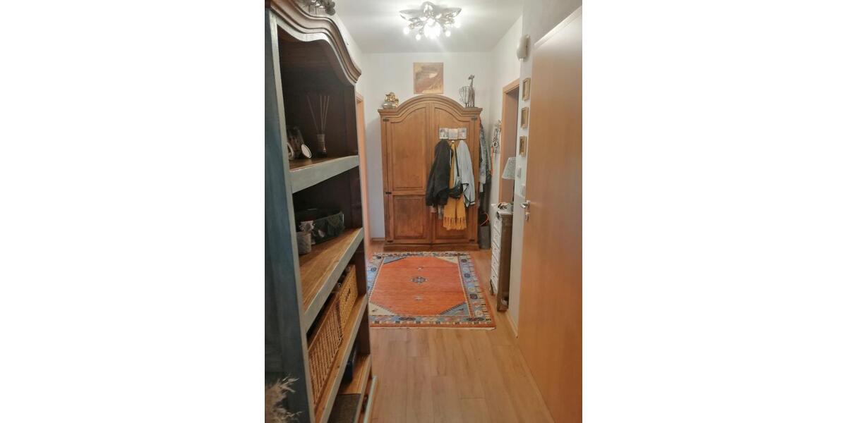 Dachgeschoßwohnung Burgheim - 3 Zimmer, 86 m&sup2;, 680&euro; | Angebot:25920541