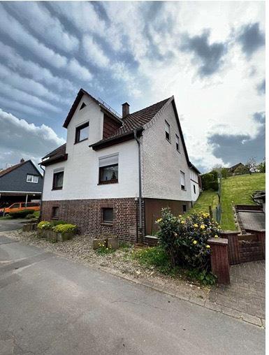 Mehrfamilienhaus, Wohnhaus Delligsen - 8 Zimmer, 200 m&sup2;, 1.200&euro; | Angebot:26235033