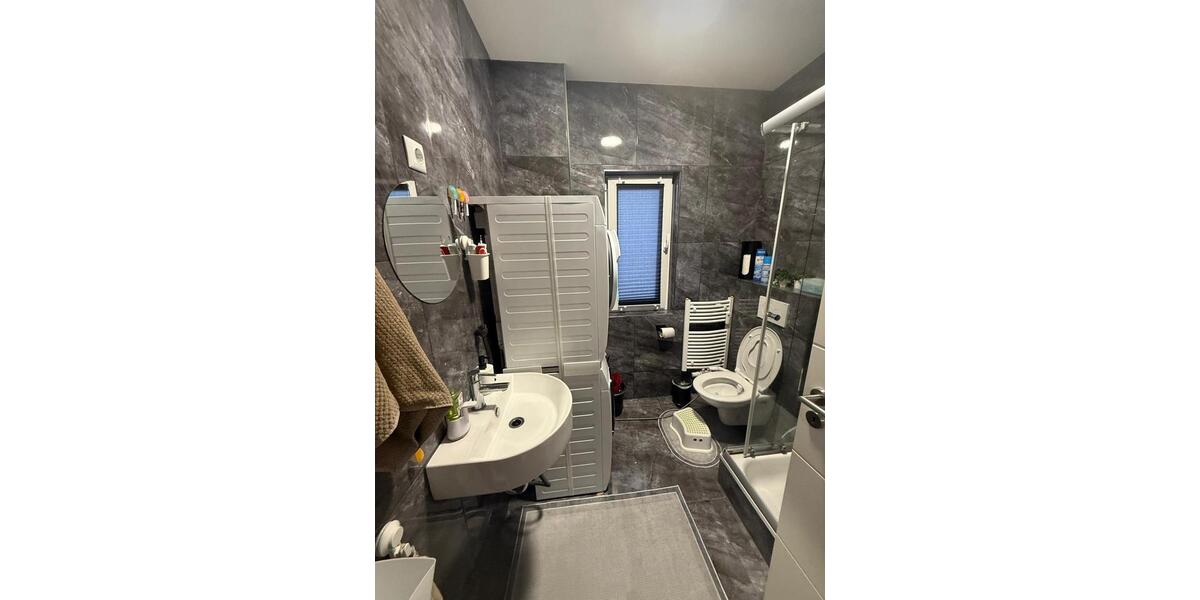 Etagenwohnung Osnabrück Hellern - 4 Zimmer, 105 m&sup2;, 1.250&euro; | Angebot:25590456