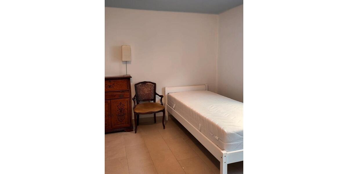 Bungalow Rödermark - 3 Zimmer, 100 m&sup2;, 2.500&euro; | Angebot:25989346