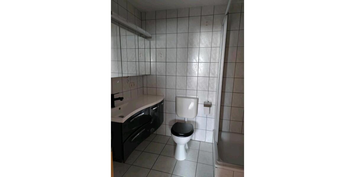 Dachgeschoßwohnung Aßlar - 3 Zimmer, 75 m&sup2;, 1.100&euro; | Angebot:26250164