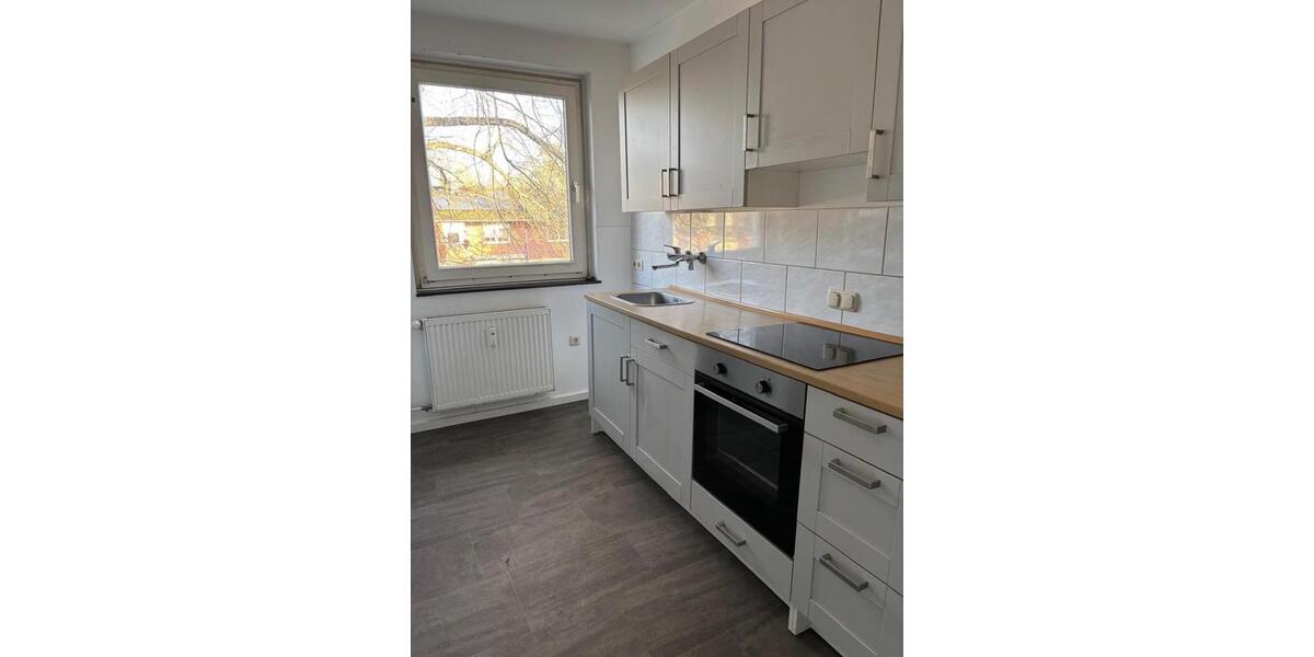 Einziehen und wohlfühlen ! 4- Zimmer-Wohnung mit EBK*** 4 zimmer