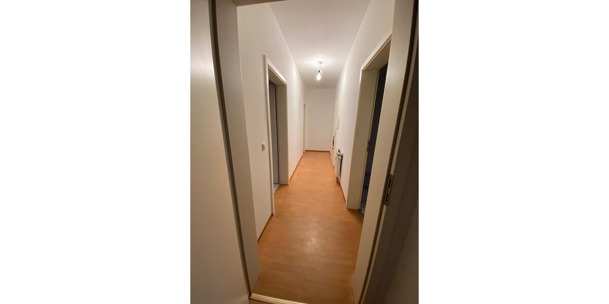 Dachgeschoßwohnung Güstrow - 3 Zimmer, 74 m&sup2;, 850&euro; | Angebot:26184644