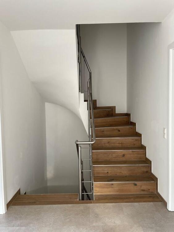 ERSTBEZUG Moderne Reihenhäuser im Zentrum von Großburgwedel - ab Januar 2026 5 zimmer