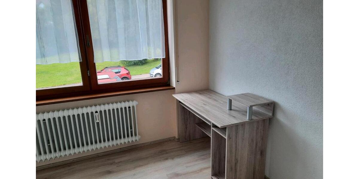 Erdgeschoßwohnung Furtwangen im Schwarzwald - 6 Zimmer, 14 m&sup2;, 350&euro; | Angebot:26267570