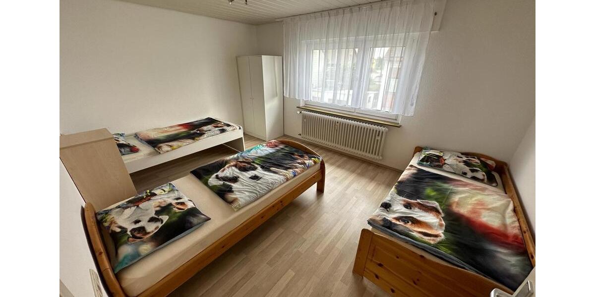 Wohnen auf Zeit Giengen an der Brenz - 8 Zimmer, 205 m&sup2;, 14&euro; | Angebot:24778943