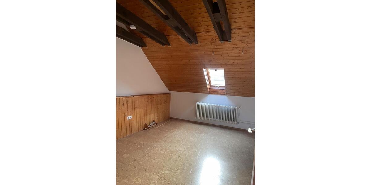 Doppelhaushälfte Heilsbronn - 6 Zimmer, 240 m&sup2;, 1.900&euro; | Angebot:24535997