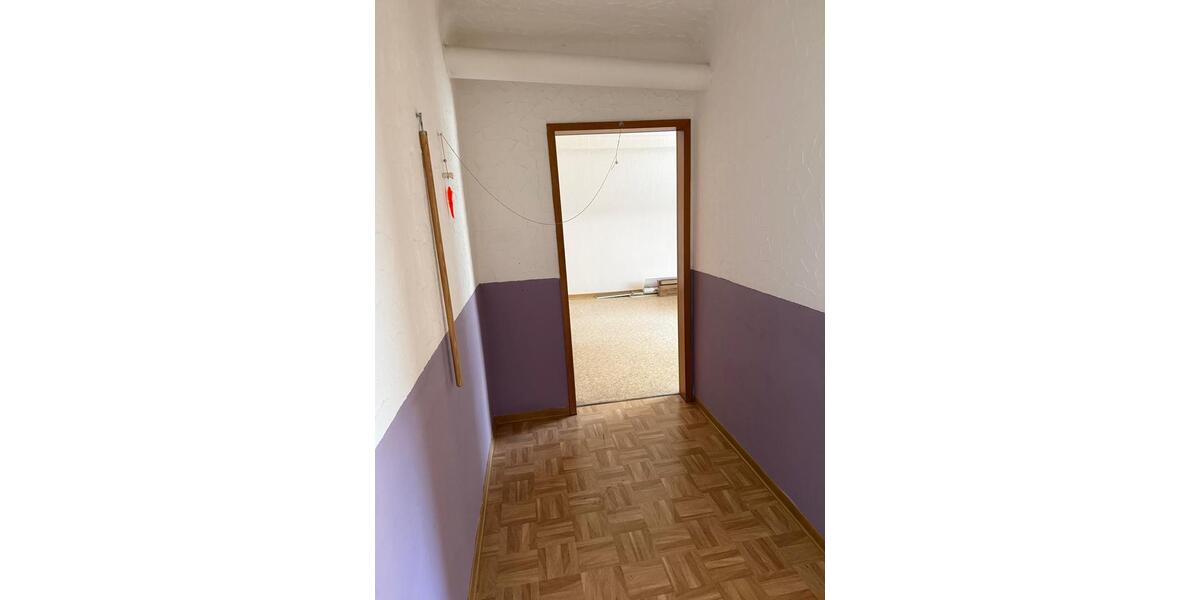 Etagenwohnung Schiffweiler - 2 Zimmer, 80 m&sup2;, 720&euro; | Angebot:25979101