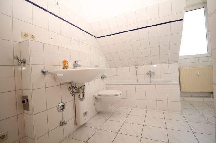 Etagenwohnung Lüneburg Rotes Feld - 3 Zimmer, 91 m&sup2;, 1.000&euro; | Angebot:26545127