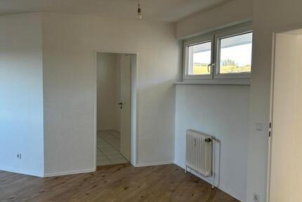 Wohnen auf Zeit Bad Berleburg - 4 Zimmer, 94 m&sup2;, 300&euro; | Angebot:25905969