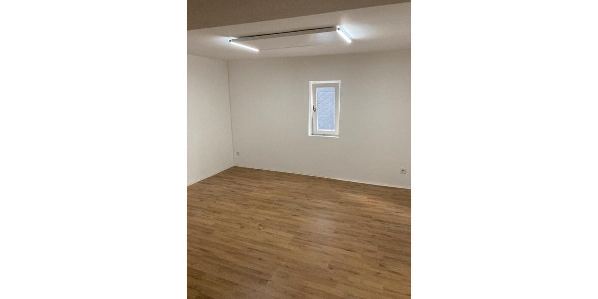 Doppelhaushälfte Siegen - 4 Zimmer, 123 m&sup2;, 1.000&euro; | Angebot:26025194