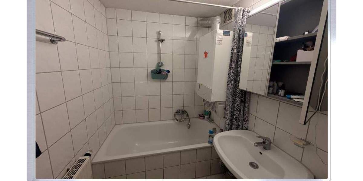 Schöne 3- Zimmer Mietwohnung (DG) in Stuttgart- West 3 zimmer