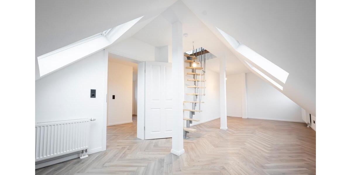 Erstbezug nach Sanierung – Moderne Maisonette Wohnung 4 zimmer