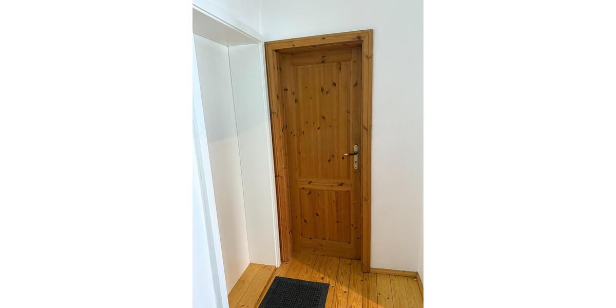 Etagenwohnung Nossen - 1 Zimmer, 65 m&sup2;, 350&euro; | Angebot:24753334