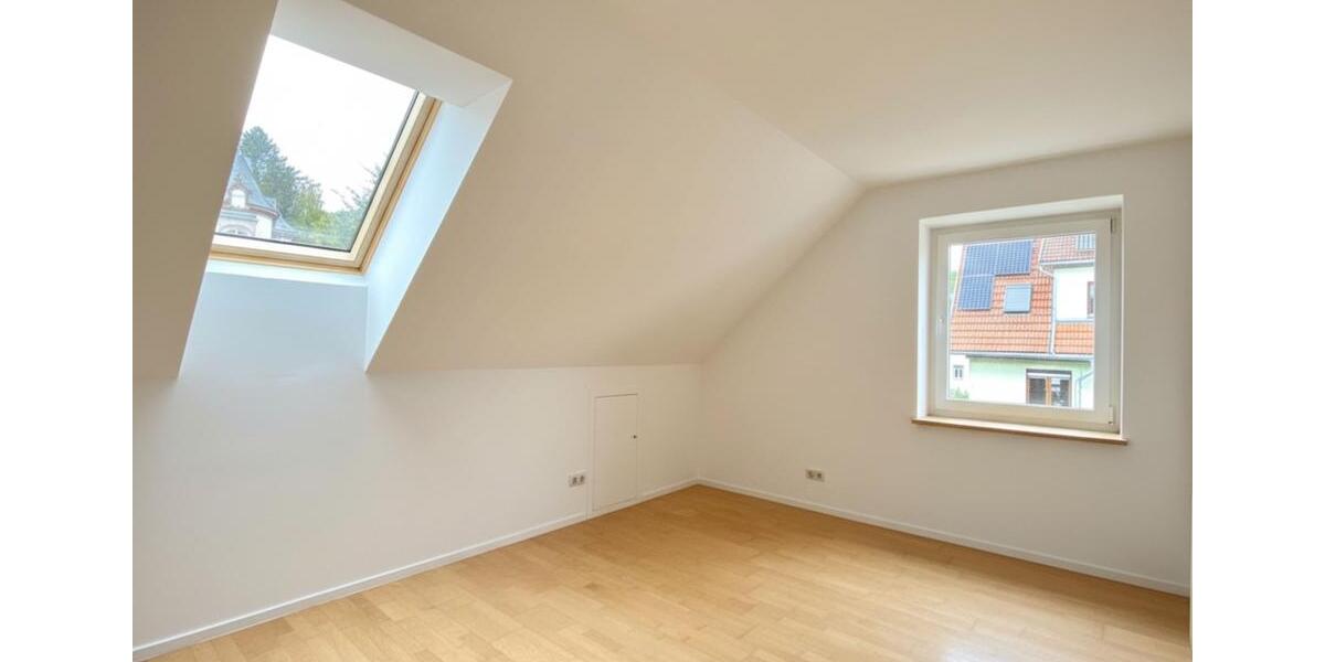 Dachgeschoßwohnung Eisenach - 3 Zimmer, 86 m&sup2;, 1.030&euro; | Angebot:26629558