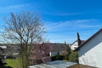 Charmante Dachgeschoßwohnung mit 2 Balkonen zu vermieten