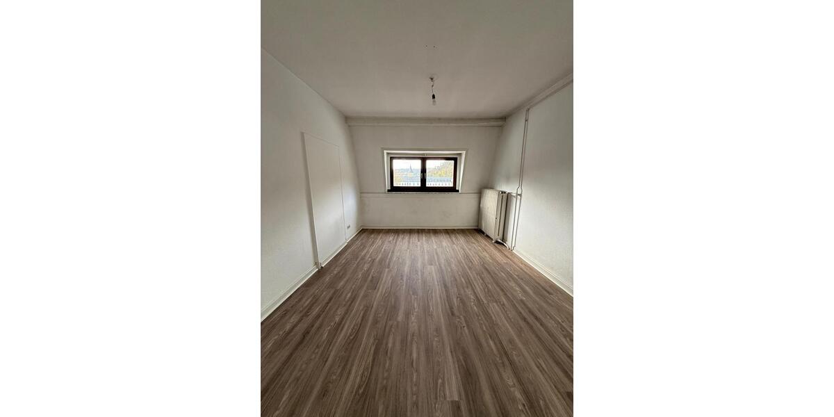 Dachgeschoßwohnung Bad Ems - 4 Zimmer, 116 m&sup2;, 650&euro; | Angebot:26228465