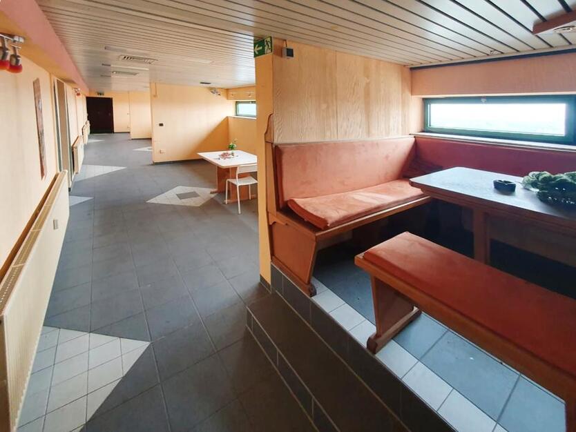 Spannende Fläche im 14.OG geeignet für einen Spa-Sauna-Betrieb Sonstige Nutzung