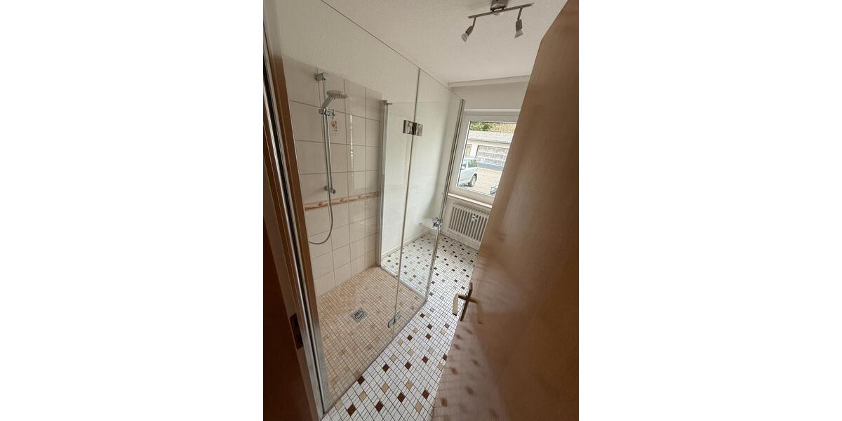 Etagenwohnung Bad Emstal - 3.5 Zimmer, 115 m&sup2;, 900&euro; | Angebot:26416298