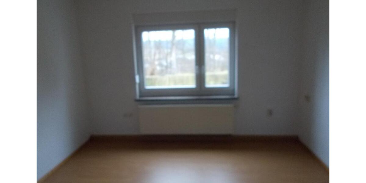 Erdgeschoßwohnung Bad Lobenstein - 4 Zimmer, 75 m&sup2;, 540&euro; | Angebot:23877124