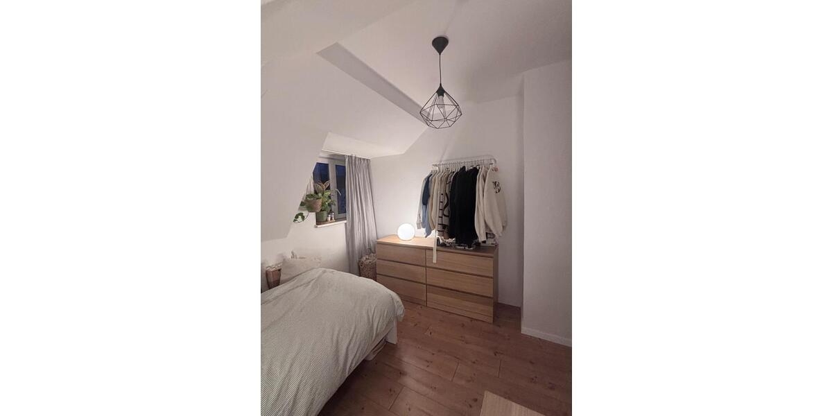 Dachgeschoßwohnung Frankfurt am Main Unterliederbach - 1 Zimmer, 15 m&sup2;, 510&euro; | Angebot:26024520