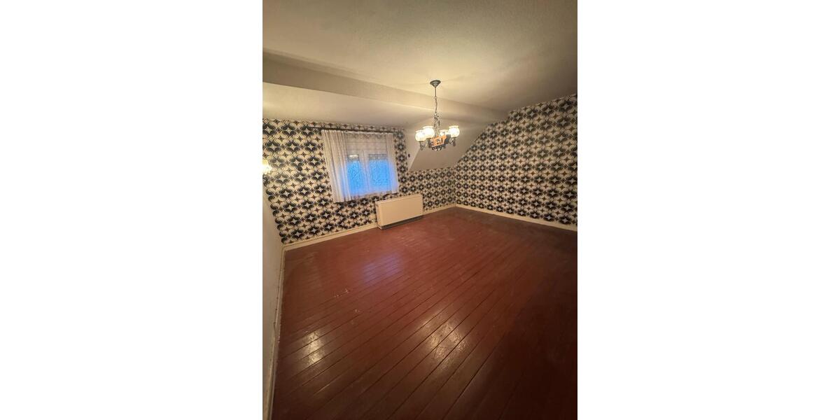 Einfamilienhaus Wetzlar Altenberger Straße - 7 Zimmer, 140 m&sup2;, 1.000&euro; | Angebot:26020253