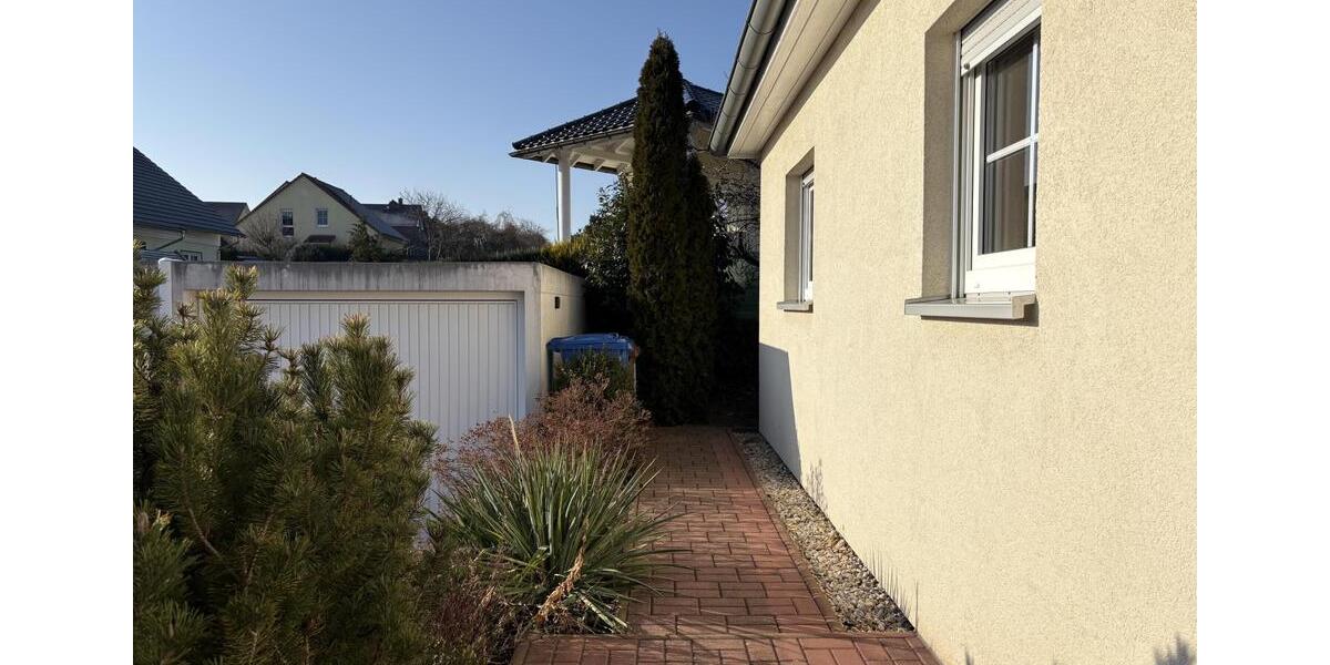 Einfamilienhaus Zwickau Cainsdorf - 3 Zimmer, 95 m&sup2;, 1.300&euro; | Angebot:24963886