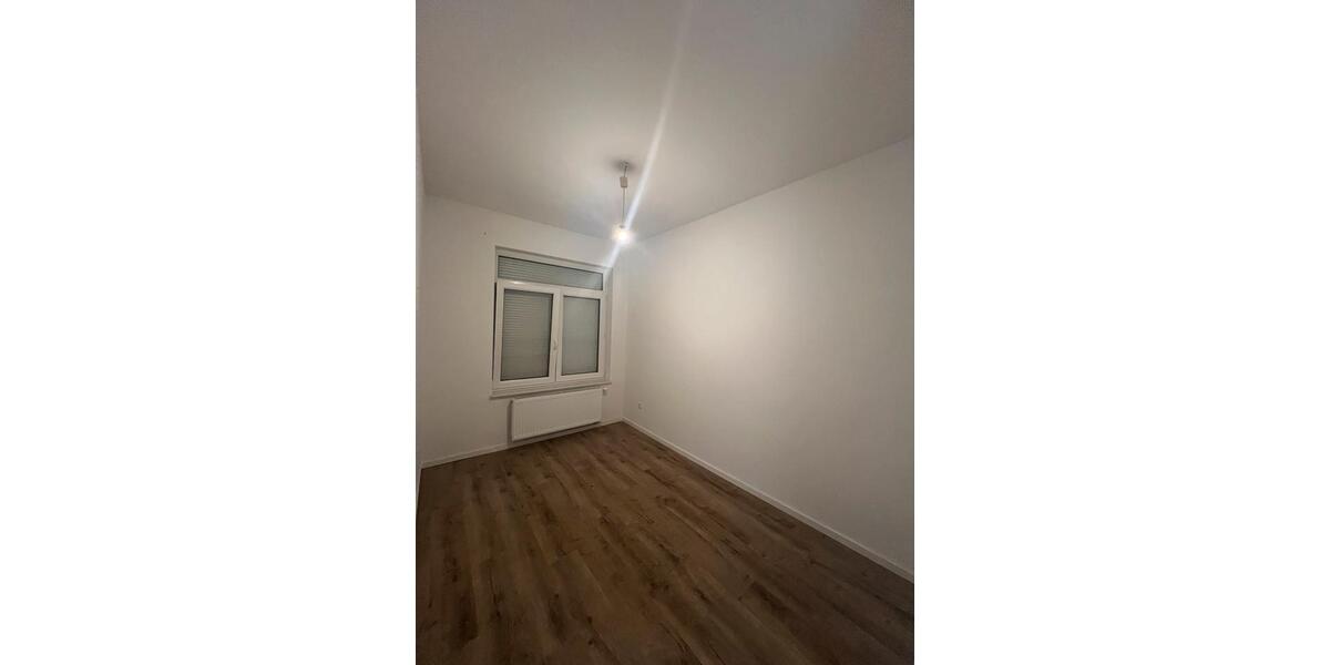 Erdgeschoßwohnung Lage - 1 Zimmer, 42 m&sup2;, 450&euro; | Angebot:25854710