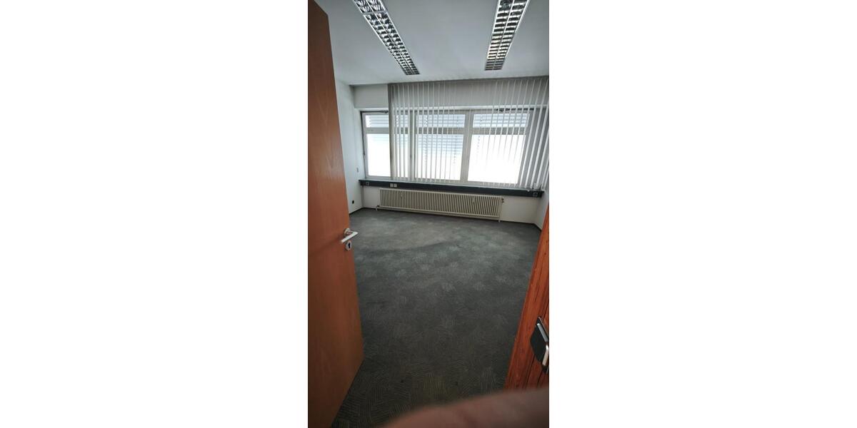 Gewerbeobjekt Schiffweiler - 2.200&euro; | Angebot:23577417