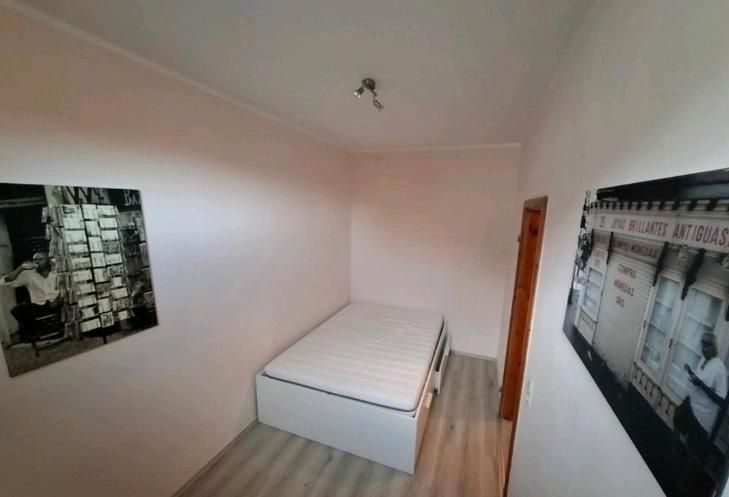 Etagenwohnung Oelsnitz (Vogtland) - 3 Zimmer, 16 m&sup2;, 250&euro; | Angebot:26338570