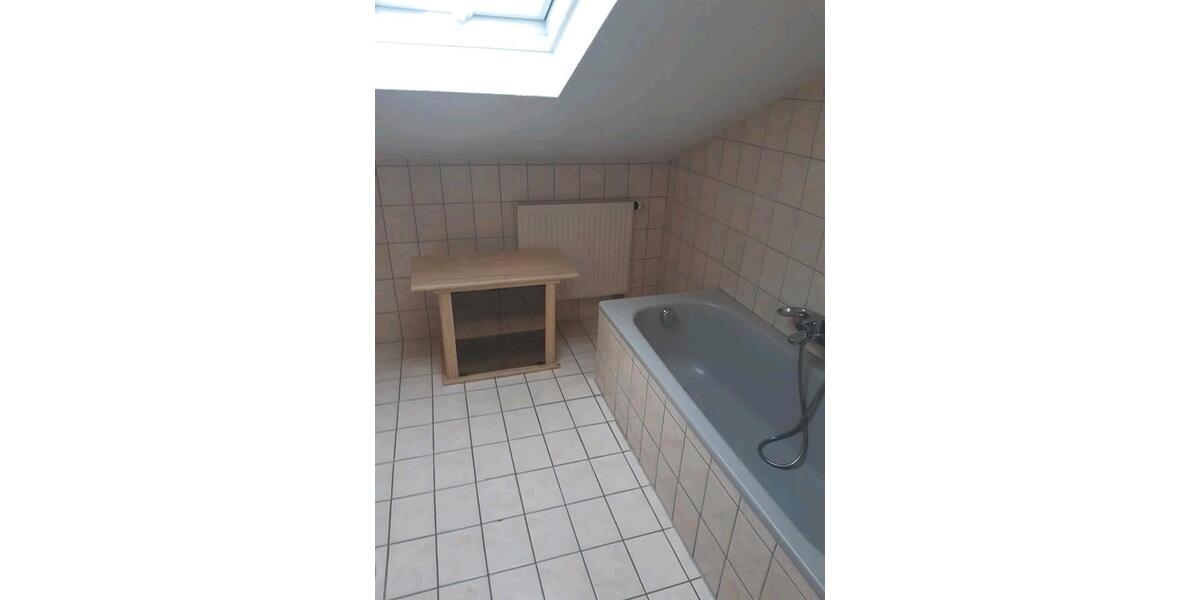 Dachgeschoßwohnung Bad Griesbach im Rottal - 4 Zimmer, 90 m&sup2;, 700&euro; | Angebot:26626300