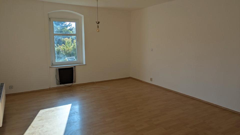 Erdgeschoßwohnung Seifhennersdorf - 1.5 Zimmer, 52 m&sup2;, 250&euro; | Angebot:27629937