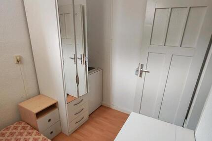 Wohnen auf Zeit Frankfurt am Main Bockenheim - 1 Zimmer, 12 m&sup2;, 300&euro; | Angebot:25511651