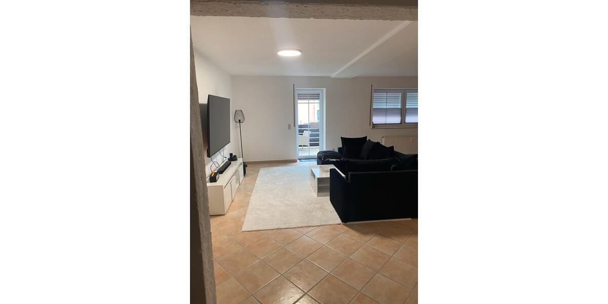 Etagenwohnung Kenn - 2 Zimmer, 116 m&sup2;, 900&euro; | Angebot:26447721
