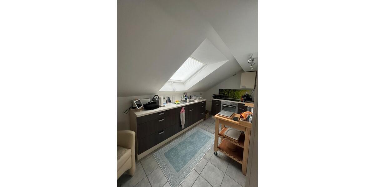 Dachgeschoßwohnung Herborn - 1 Zimmer, 90 m&sup2;, 850&euro; | Angebot:25947880