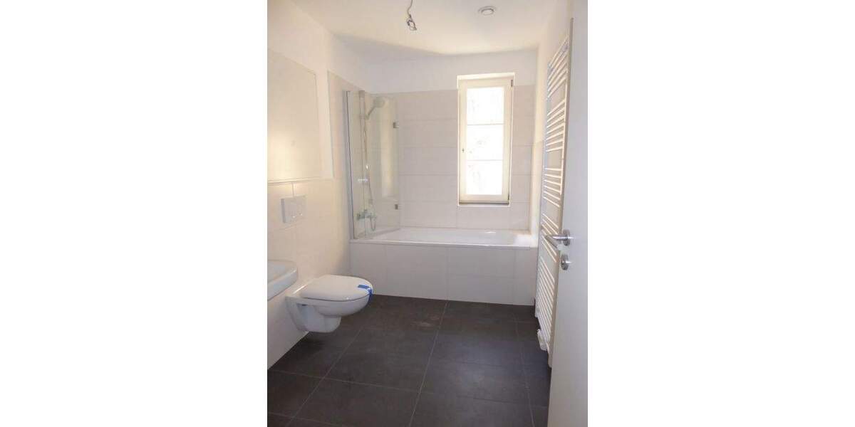 Schöne 4-Zimmer-Wohnung mit Gäste-WC und Balkon im DG in zentrumsnaher Wohnlage von Rudolstadt 4 zimmer