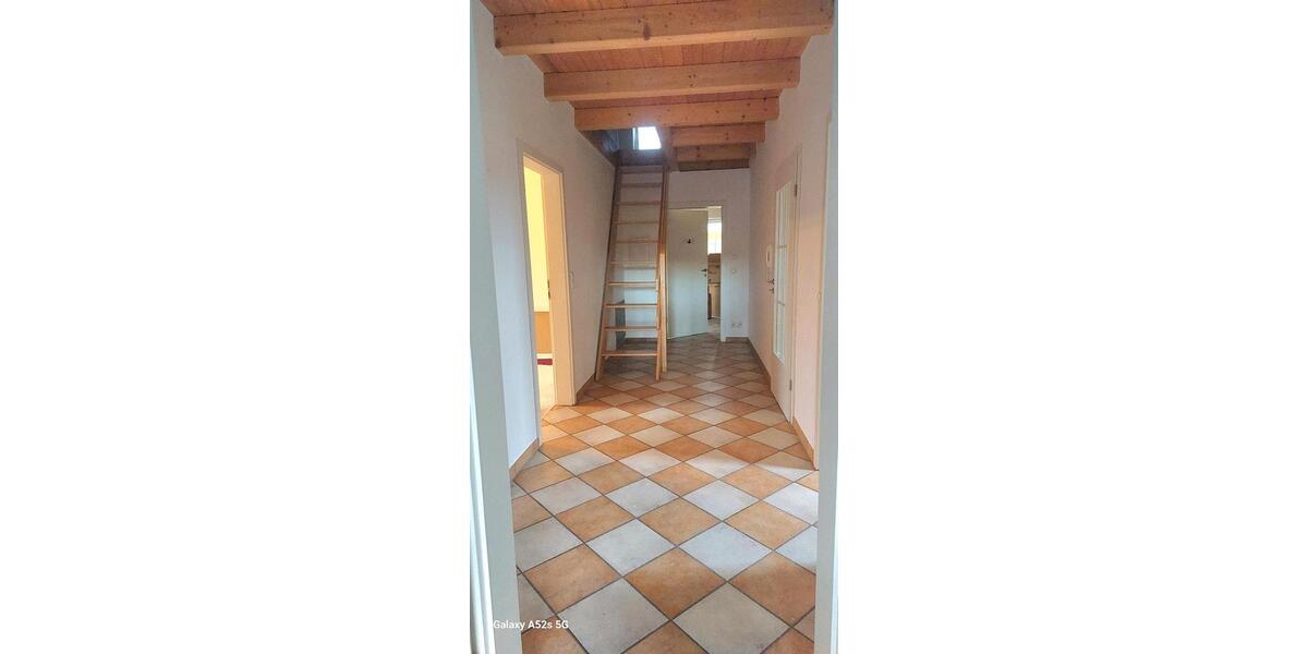 Dachgeschoßwohnung Schweitenkirchen - 4 Zimmer, 150 m&sup2;, 1.650&euro; | Angebot:26660080