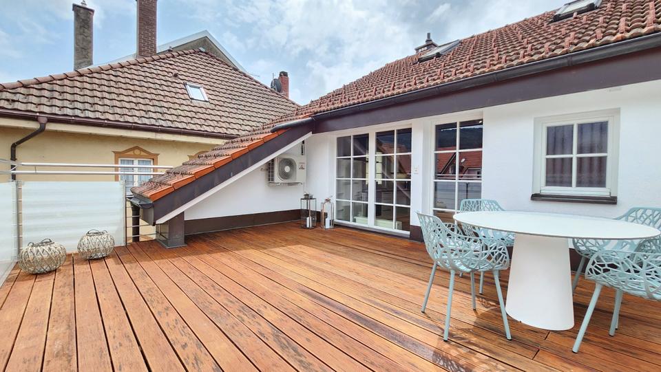 Dachgeschoßwohnung Waldshut-Tiengen Tiengen - 2 Zimmer, 95 m&sup2;, 1.450&euro; | Angebot:23601188