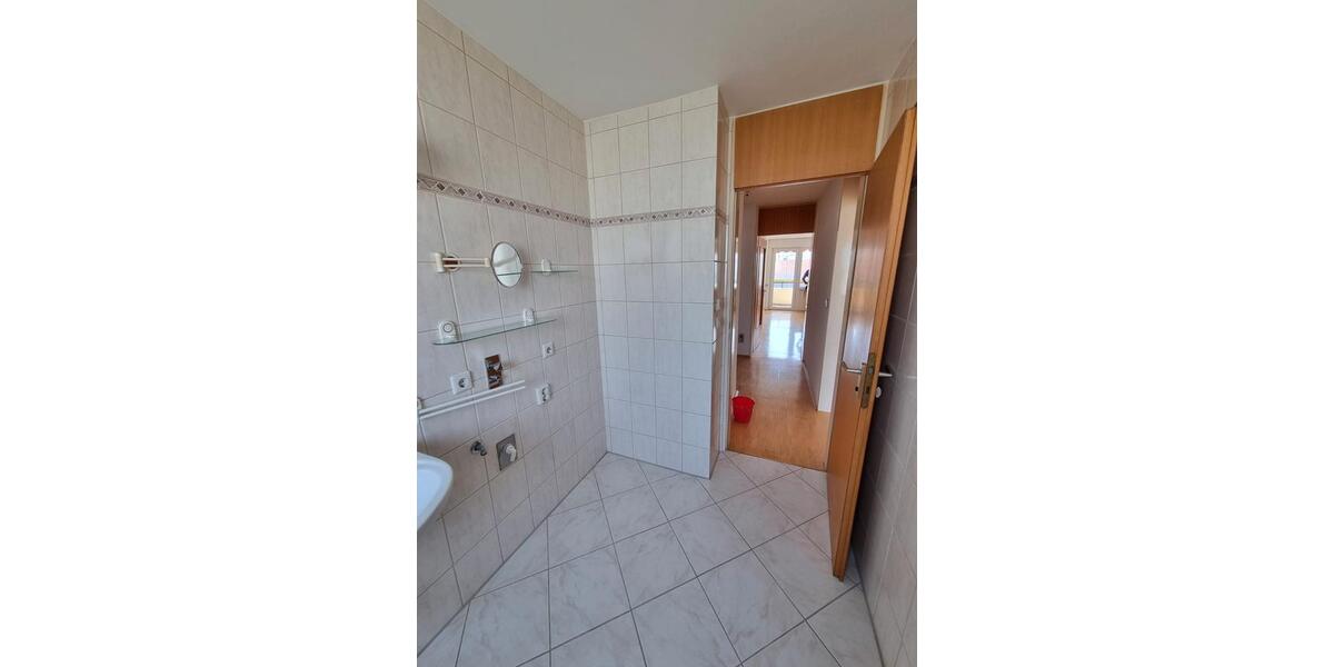 Etagenwohnung Stuttgart Bad Cannstatt - 2 Zimmer, 63 m&sup2;, 840&euro; | Angebot:26654942