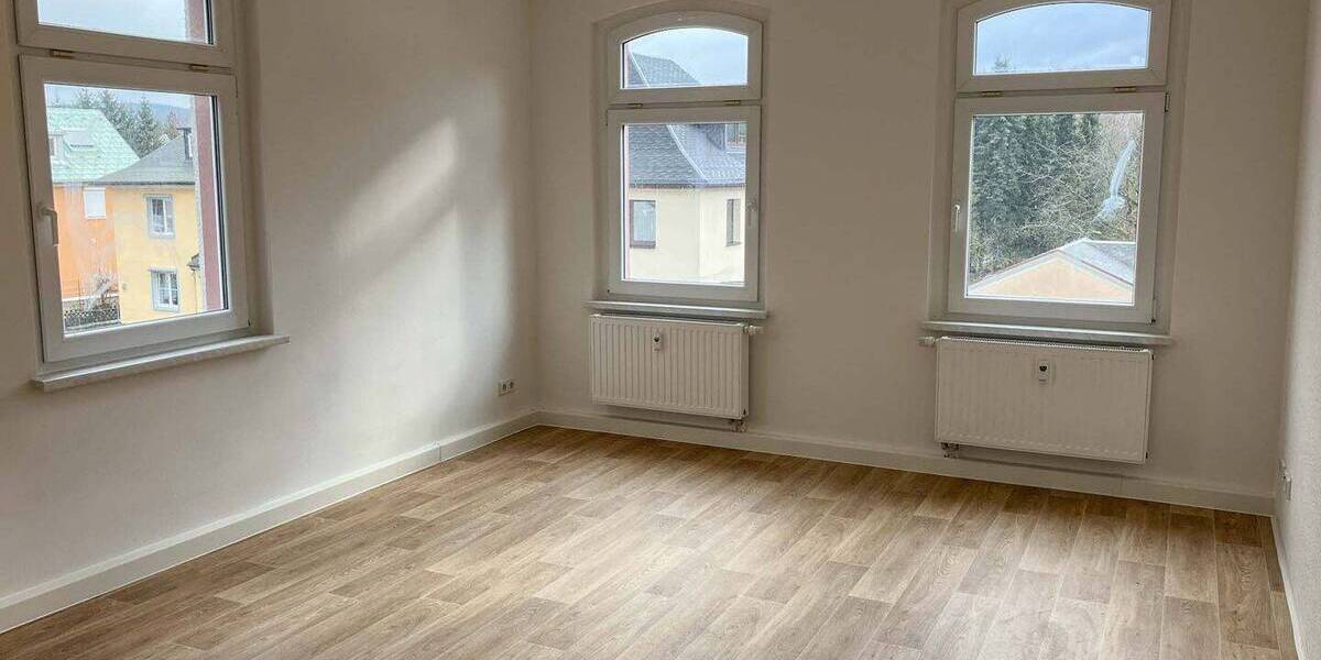 Etagenwohnung Zschopau - 4 Zimmer, 80 m&sup2;, 480&euro; | Angebot:26816719