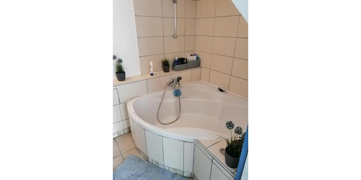 Erdgeschoßwohnung Vogtsburg im Kaiserstuhl - 3 Zimmer, 100 m&sup2;, 780&euro; | Angebot:24977492
