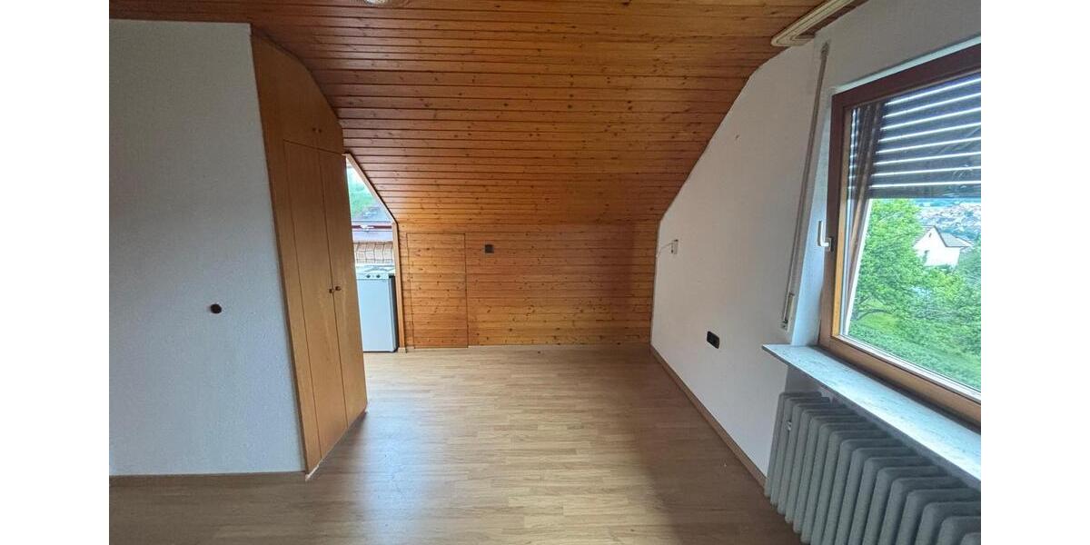 Dachgeschoßwohnung Renningen - 1 Zimmer, 20 m&sup2;, 680&euro; | Angebot:26550364