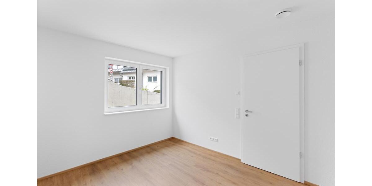 Etagenwohnung Ravensburg Eschach - 2 Zimmer, 86 m&sup2;, 1.225&euro; | Angebot:25978047