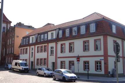 Wohnung Stralsund - 2 Zimmer, 70 m&sup2;, 695&euro; | Angebot:26183358